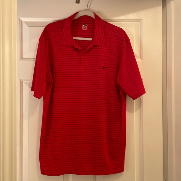 ⭐️SOLD - Men’s Nike Performance Red and Black Stripe Polo - size Large - Picture 2 of 10